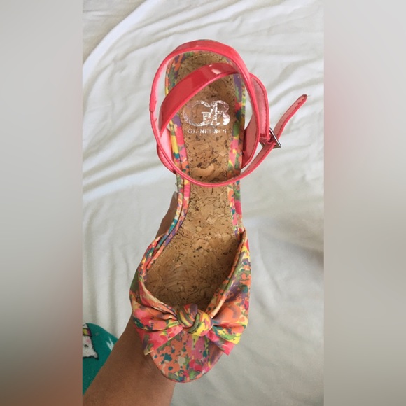Sexy cute Gianni Bini pink/multicolored 5in peep toe platform wedges, size 7 - Picture 11 of 16